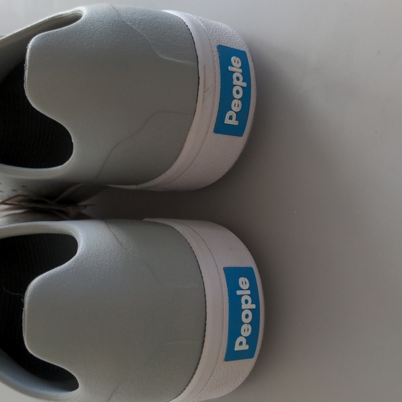 People kids shoes,NWT - Picture 3 of 5